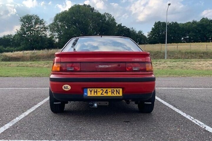 Mazda 323 F - Liefhebber Gezocht