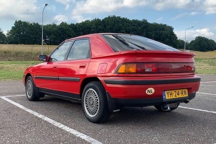Mazda 323 F - Liefhebber Gezocht