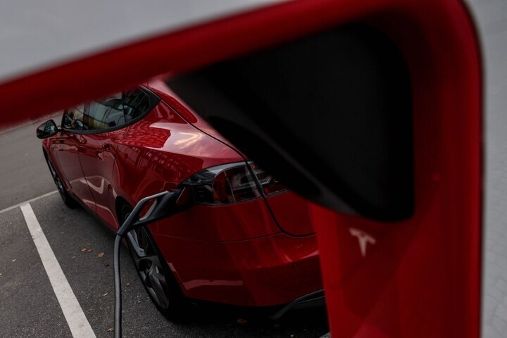 Tesla Supercharger