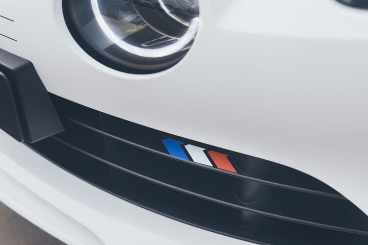 Alpine A110 E-ternité