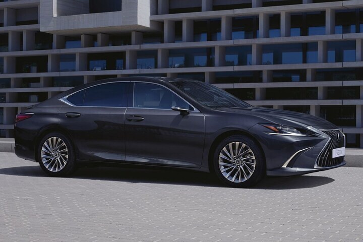 Lexus ES 300h 2022