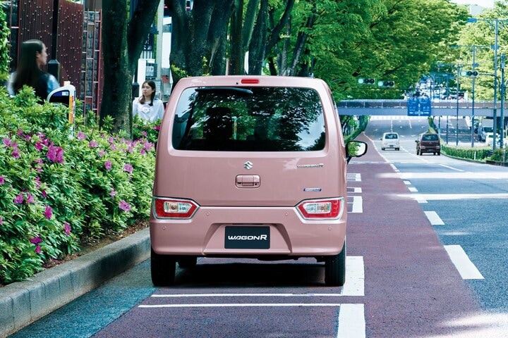 Suzuki Wagon R buiten