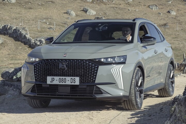 DS 7