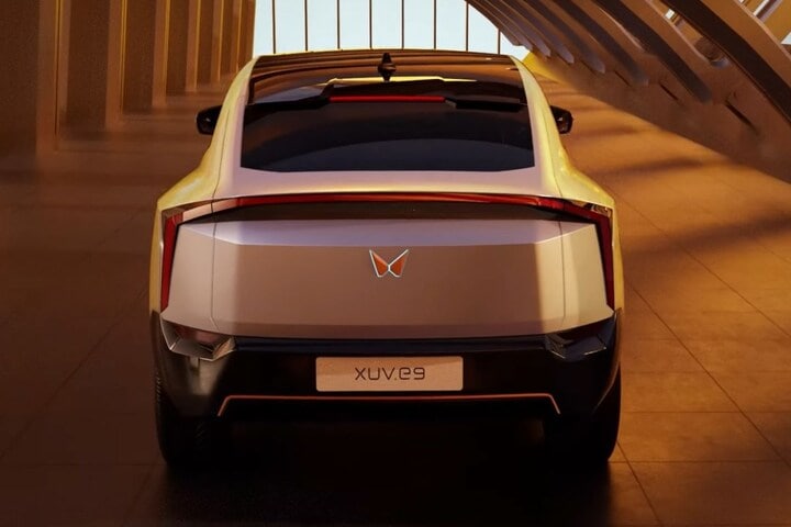 XUV.E9