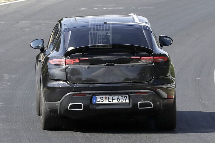 Porsche Macan EV