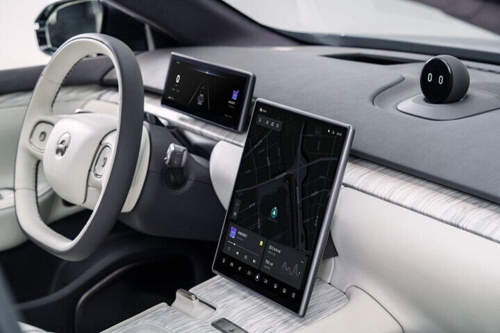 Nio ET7