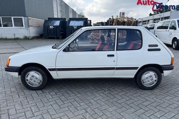 Peugeot 205
