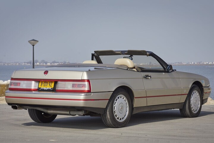 Cadillac Allanté
