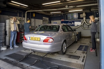 jaguar x-type 