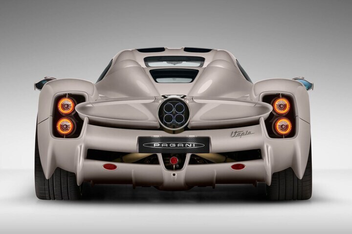 Pagani Utopia