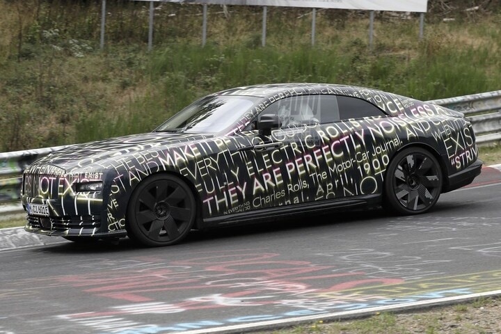 Rolls-Royce Spectre spyshots