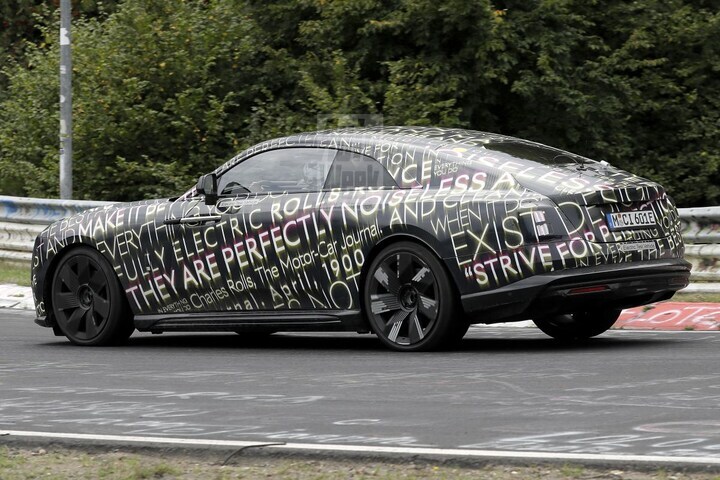 Rolls-Royce Spectre spyshots