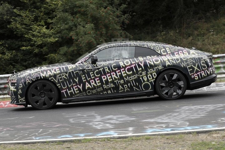 Rolls-Royce Spectre spyshots