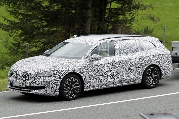 Spyshots Skoda Superb