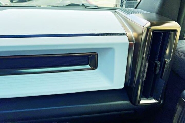 Hummer EV