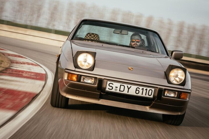 Porsche 924
