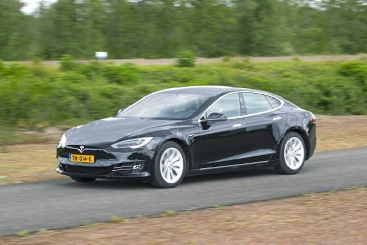 Occasiondubbeltest Tesla Model S - Jaguar iPace