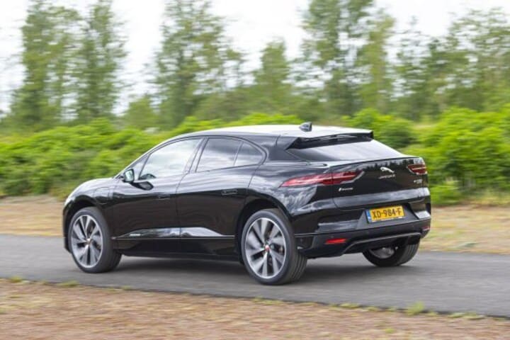 Tesla Model S vs Jaguar I-Pace - Occasion Test