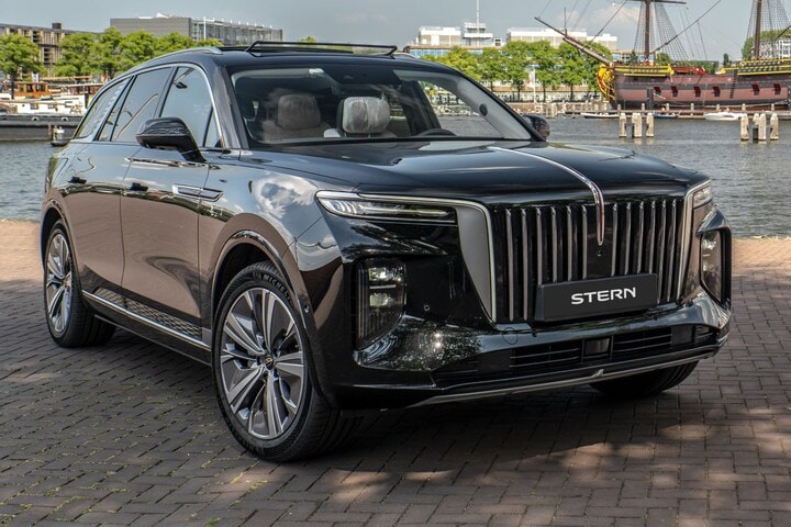 Hongqi E-HS9