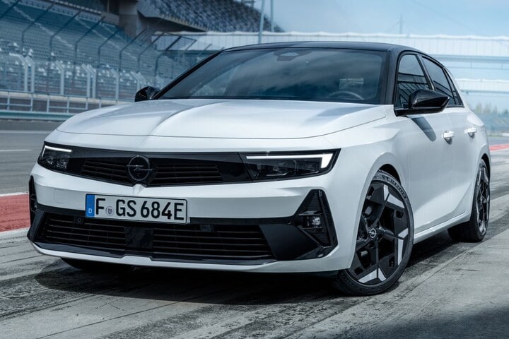 Opel Astra GSe 