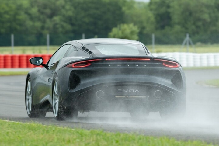 Lotus Emira