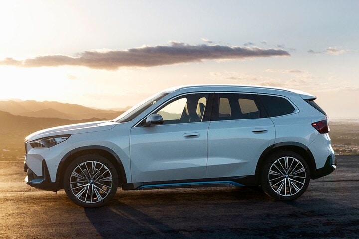 BMW iX1