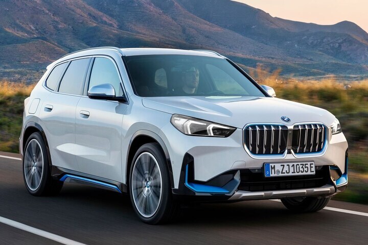 BMW iX1