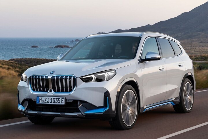 BMW iX1