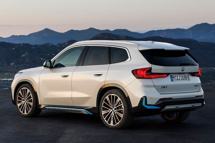 BMW iX1