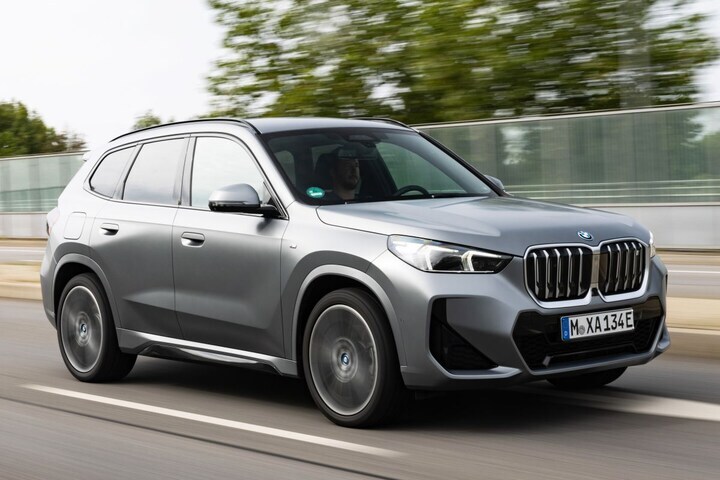 BMW iX1