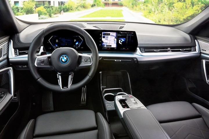 BMW iX1
