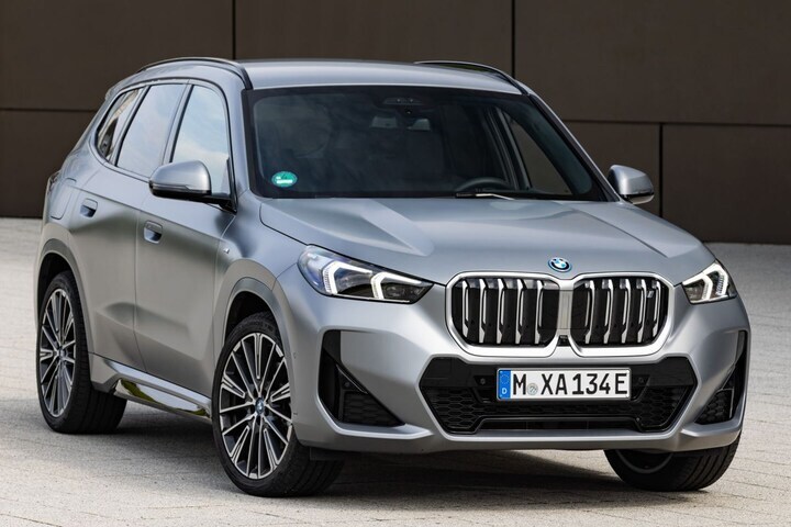 BMW iX1