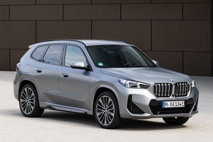 BMW iX1