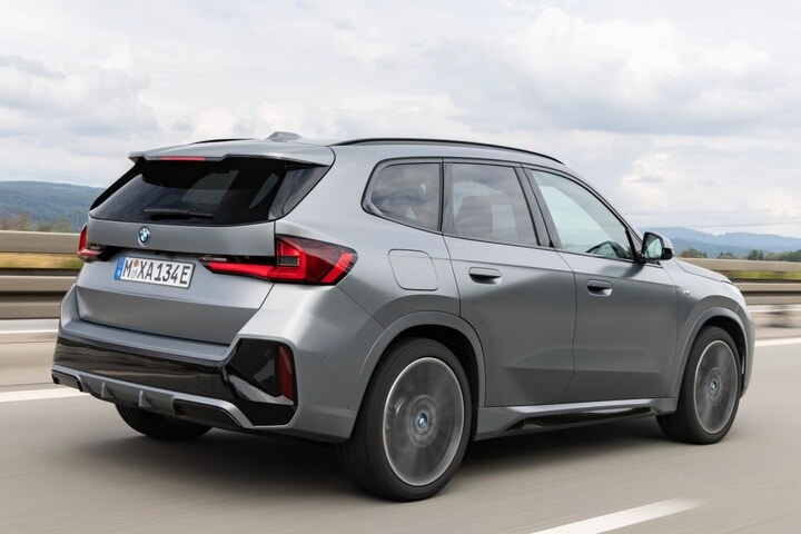 BMW iX1