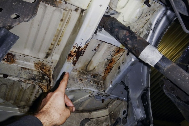 Roest bij campers Volkswagen T5 langsdraagarmen