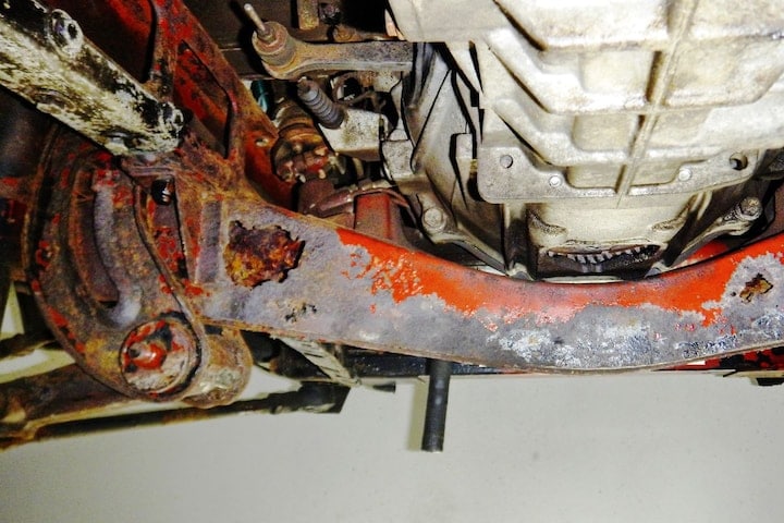 Roest bij campers Iveco Daily 1998 draagarm vooras