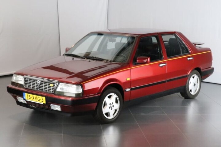 Lancia Thema 8.32