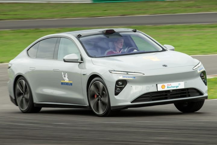 Nio ET7