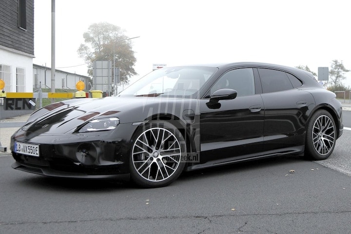 Porsche Taycan facelift spyshots