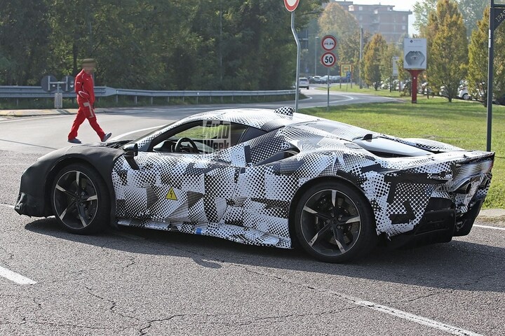 Spyshots Ferrari SF90 Versione Speciale