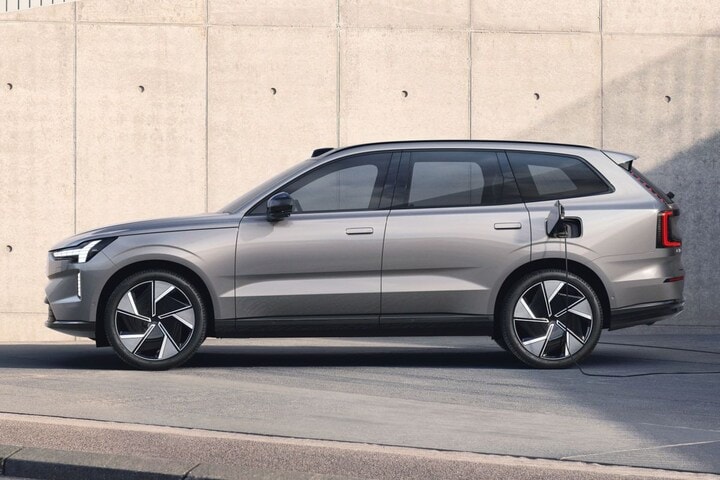 Volvo EX90