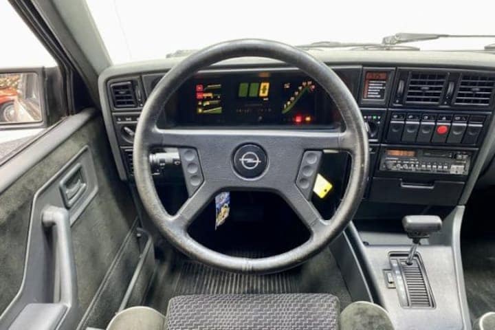 Opel Monza Liefhebber Gezocht