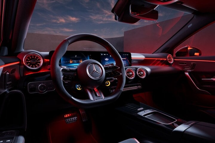 Mercedes-Benz A 35 AMG