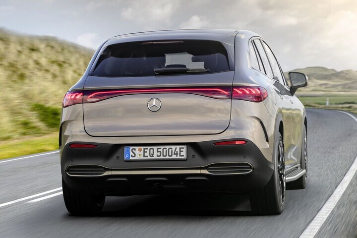 Mercedes-Benz EQE SUV