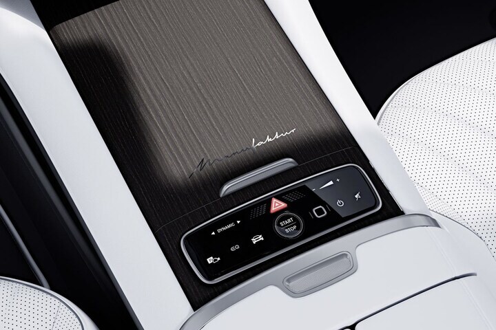 Mercedes-Benz EQS Manufaktur