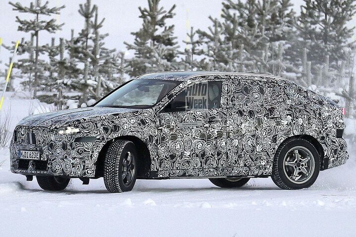 Spyshots BMW iX2