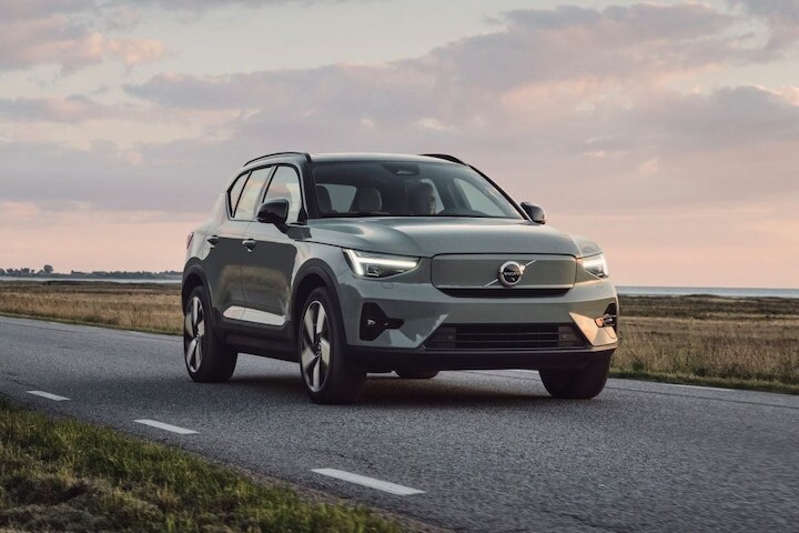 Volvo advertorial 10/10 (ON52940)
