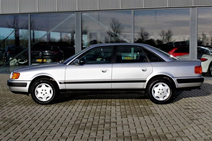 Audi 100