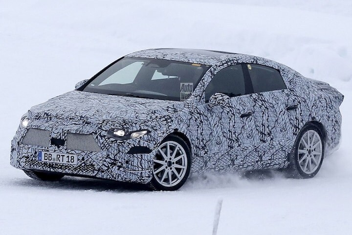 Spyshots Mercedes-Benz EQA