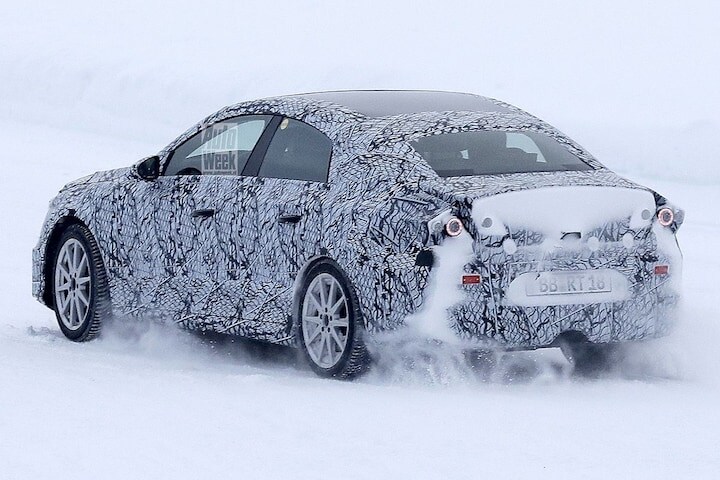 Spyshots Mercedes-Benz EQA